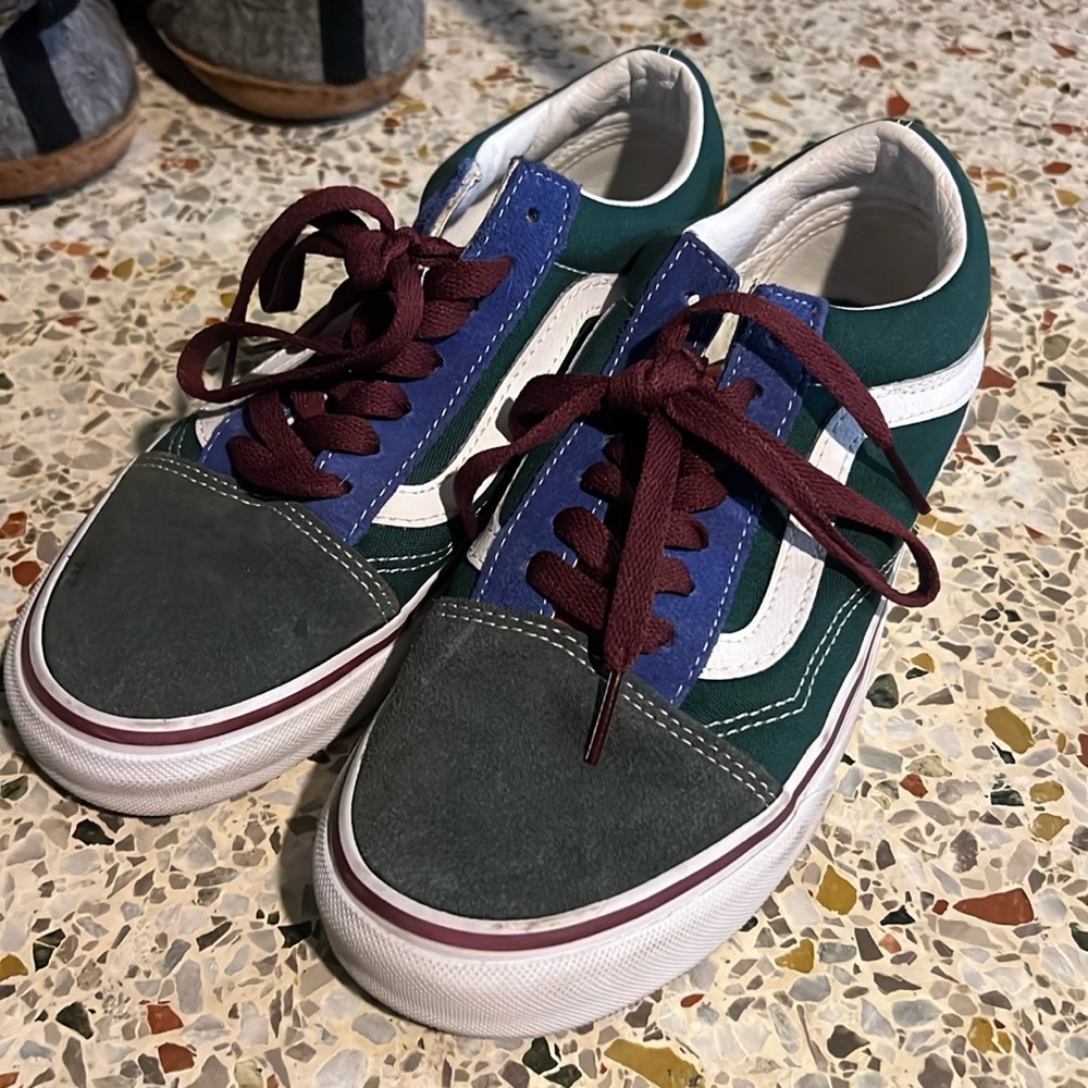 Unisex vans women’s 6.5 men’s 5. Like new. Worn once